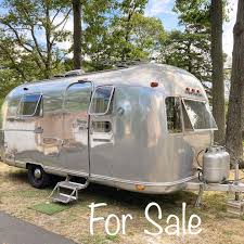 Barn Find - For Sale! This 21ft 1973 Airstream was my personal guest house  for me at my parents place. It is ready to travel tho, everything works,  all original with original