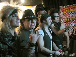 Reventón (the ballroom blitz), quemándome de amor, muriendo lento (feat. Moderatto Wikipedia La Enciclopedia Libre