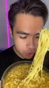 Probando Maruchan por primera vez