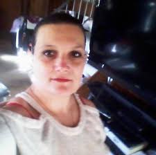 How to handle a long crochet blanket while working