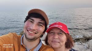 Hello dear HOW familly, thank you for your dear prayers for me and my mom,  since everything is better for her health, and also please help me wish her  today the 9th