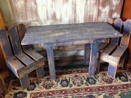 Look At This Kid Sized Rustic Table And Chairs How Simple To Make And Adorable No Tutorial Just Rustic Table And Chairs Rustic Table Rustic Dining Table