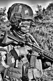 Metier Operationnel Calme Determine Fonction Combattant De La 13dble Armee Francaise Soldat Militaire