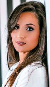 Graziele Peres's Instagram, Twitter & Facebook