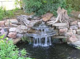 Wasserfall Im Garten Selber Bauen 99 Ideen Wie Sie Die Harmonie Der Natur Geniessen Wasserfall Garten Garten Patio Garten