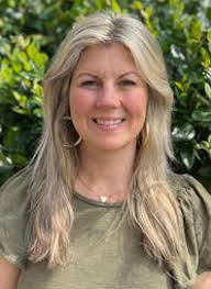 Meredith Mcinnis's Instagram, Twitter & Facebook