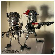The Piston Head Army Tactical Art That Will Blow Your Gasket Arte Em Metal Arte De Sucata Metal