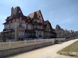 Es gibt für ausländer keinerlei einschränkungen. Haus Kaufen In Der Normandie Alles Wissenswerte Top Adressen