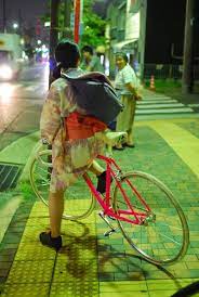 自転車と女性 girlsonbikes おしゃれまとめの人気アイデア pinterest nicolas ピンクの自転車 自転車 自転車ガール
