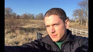 Miller was born in chipping norton, oxfordshire, england, to american parents. Wentworth Miller Responds To Fat Shaming Meme Youtube