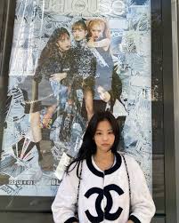 When she wowed fashionistas at paris fashion. 16 Outfits That Prove Blackpink S Jennie Is Obsessed With Chanel British Vogue