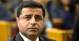 Başsavcıyı hedef gösteren selahattin demirtaş'a hapis cezası. Selahattin Demirtas Tan Meral Aksener In Kahvalti Cevabi Hakkinda Ilk Yorum Politikyol Haber Sitesi