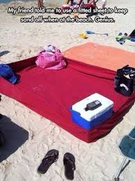 Bring Ein Spannbettlaken Zum Strand Und Verabschiede Dich Von Sandigen Handtuchern Strand Tipps Spannbettlaken Und Think