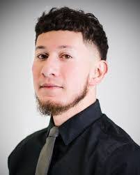 Arturo Le's Instagram, Twitter & Facebook