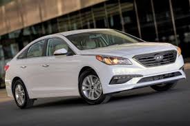 The 2015 hyundai sonata, now fully redesigned and in its seventh generation (the third built in alabama), is a completely different vehicle than last year's model. 2015 Hyundai Sonata Hybrid Review Ratings Edmunds