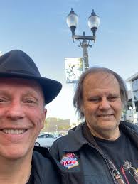 STAY YOUNG FOREVER 💙🎶🎸🎵💙