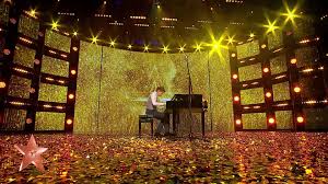 Cei 15 finalisti de la romanii au talent se vor lupta vineri seara pentru marele premiu in valoare de 120.000 de euro, astfel ca stanleybet vine in intampinarea dorintei clientilor sai si le ofera ocazia sa mizeze pe. Finala Romanii Au Talent Cine A CaÈtigat Vineri 29 Mai Premiul De 120 000 De Euro La Pro Tv Video Update Capital