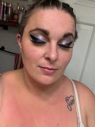 Beautiful eye shadows. Perfect look at any time of day in any season of the  year