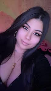 My goal is 100 followers today I'll follow back pretty new to streaming 🫶