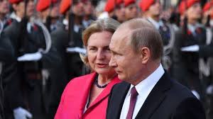 Putin Bringt Singende Don Kosaken Zu Kneissls Hochzeit Wladimir Putin Singen