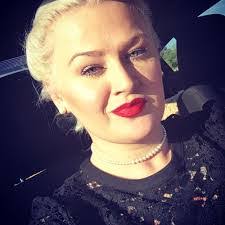 Roberta Hurley's Instagram, Twitter & Facebook