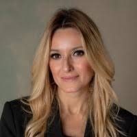 100+ perfiles de «Feride»