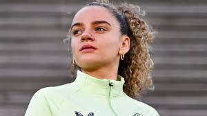 Leanne Kiernan admits 'there's been a bit of tension' ahead of facing  house-mate for Ireland against Wales