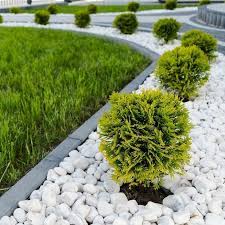 Eine sonderform des zierkieses aus edlem, hellem marmor. 60 Erstaunliche Bilder Von Gartengestaltung Mit Steinen Fur Sommer 2021