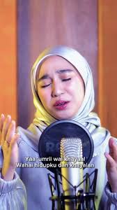 Min Awel Dekika: English Translation Video