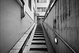 Symmetry and asymmetry are two design techniques which designers use to achieve visual balance in a composition. Five Kinds Of Photography Balance You Need To Understand To Take Appealing Photographs Student Resources