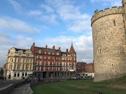 Das schloss brand steht am nördlichen rand des durch die kössein in zwei hälften unterteilten historischen ortskerns von brand bei marktredwitz. Clarion Collection Harte Garter Windsor Castle View Room Review Loyalty Traveler