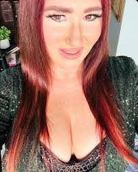 Tara Gainer's Instagram, Twitter & Facebook