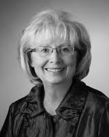 Carolyn Sutton's Instagram, Twitter & Facebook