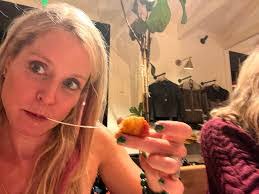 Joanne Barton's Instagram, Twitter & Facebook