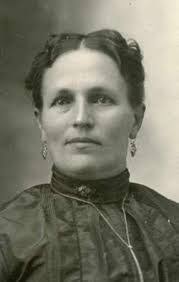 Josephine Hardy's Instagram, Twitter & Facebook