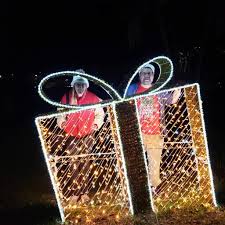 (really, they're huge.) if you're there on a sunday, stop by the market. Orlando Steps Up Its Budget For Christmas Lights Bungalower