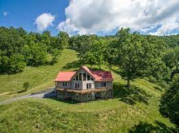 View 218 homes for sale in leicester, nc at a median listing price of $260,000. Lively Living In Leicester Nc Against A Breathtaking Backdrop