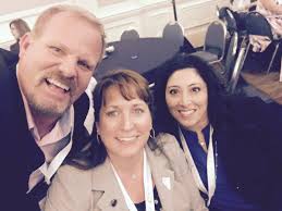 Kelli Compton (@comptkl)