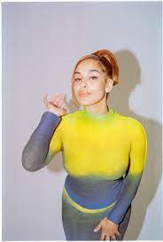 New project 'be right back' featuring 'bussdown' and 'addicted' available now. Musikblog Jorja Smith Addicted Neues Video