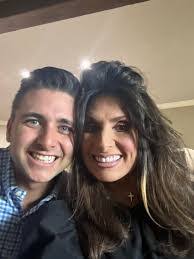 Naomi Walls's Instagram, Twitter & Facebook