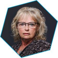 Desiree Hale's Instagram, Twitter & Facebook