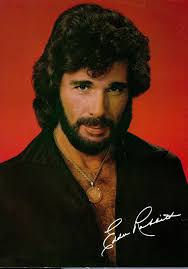 Ma emlékezünk a néhai Eddie Rabbittre. Ezen a napon, 1998. május 7-én hunyt  el. Neked mi a kedvenc Rabbitt-dalod? : r/CountryMusic
