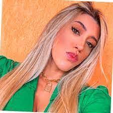 Monique Tilley's Instagram, Twitter & Facebook