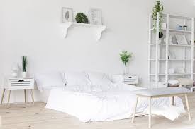 Makeover warna cat kamar tidur cowok kombinasi warna biru dongker & abu abu kamar tidur tema monokrom bahan yg di gunakan 1 cat hitam 2 cat putih 3 lakban kertas 4 kuas buat pola atau bahan yang kami gunakan cat tembok kiloan berwarna biru langit. Rekomendasi Warna Cat Kamar Agar Tidur Lebih Nyenyak Berkeluarga