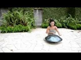 Dziewczyna I Hang Drum Yuki Percussion Music Drums