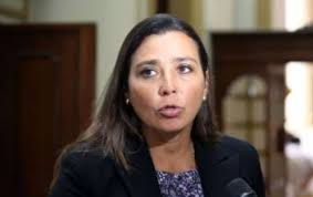 .Karla Schaefer discrepa con su bancada fujimorista: "La prueba PISA es un  indicador importantísimo" ► http://ow.ly/A6u93072SH8