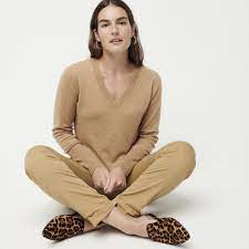 Najlepsze produkty j.crew mercantile w kategoriach takich jak: J Crew Cashmere V Neck Fitted Sweater For Women