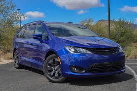 The chrysler pacifica hybrid can switch its power source between the electric battery and the gasoline engine seamlessly. 2020 Chrysler Pacifica Hybrid Review Trims Specs Price New Interior Features Exterior Design And Specifications Carbuzz