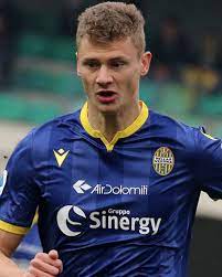 Paweł marek dawidowicz (born 20 may 1995) is a polish professional footballer who plays for italian club verona and the poland national team as a defender. Pawel Dawidowicz