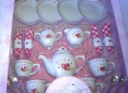 Another Great Set For My Granddaughter Amazon Com Alex Golden Heart Porcelain Tea Set Toys Games Tea Party Setting Tea Party Tea Cafe